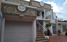 Apartaestudio El Lugar Ideal Cra. 62 #74-143.